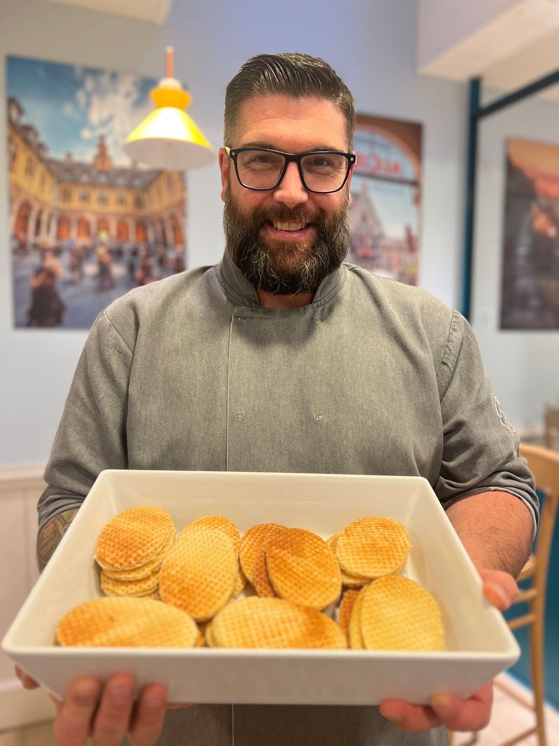 Photo Claire Decraene : Julien Morris et ses gaufres fourrées