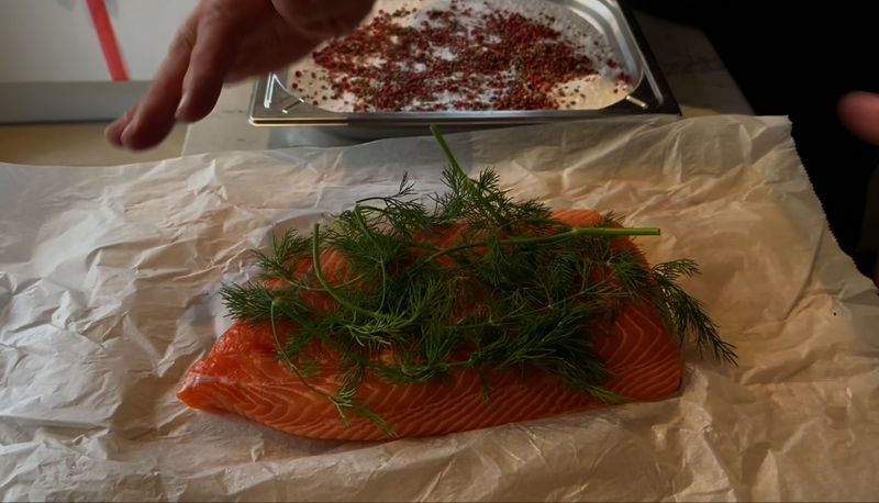 Photo : Aneth sur le filet de saumon