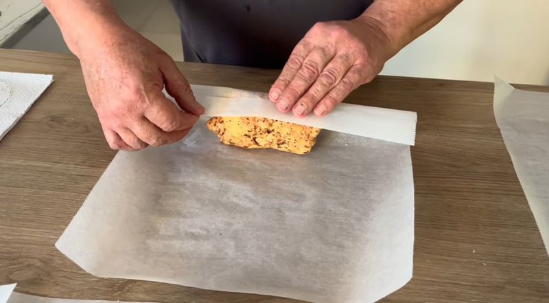 Photo : Faites un plis avec le papier sulfurisé