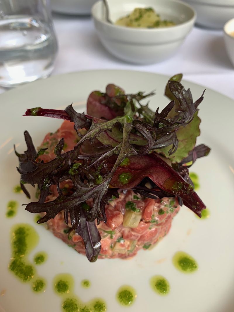 Photo : tartare au couteau brasserie Le Quai à Lambersart