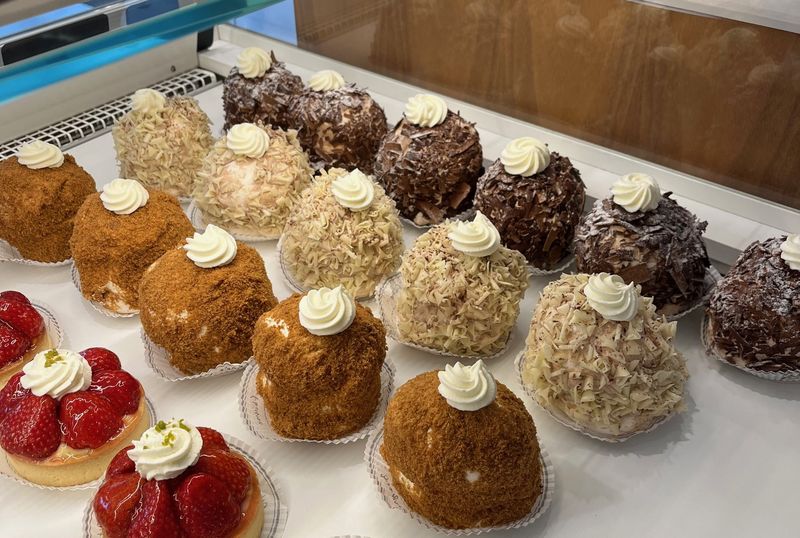 Photo : les merveilleux de la pâtisserie Houcke à Hazebrouck