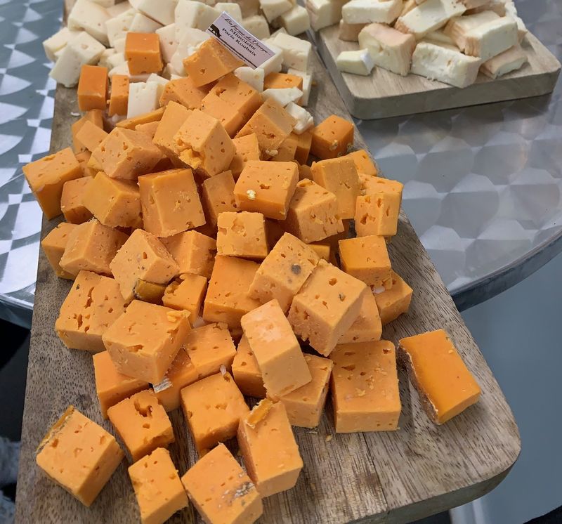 Photo : mimolette fermière de la Ferme du Vinage à Roncq