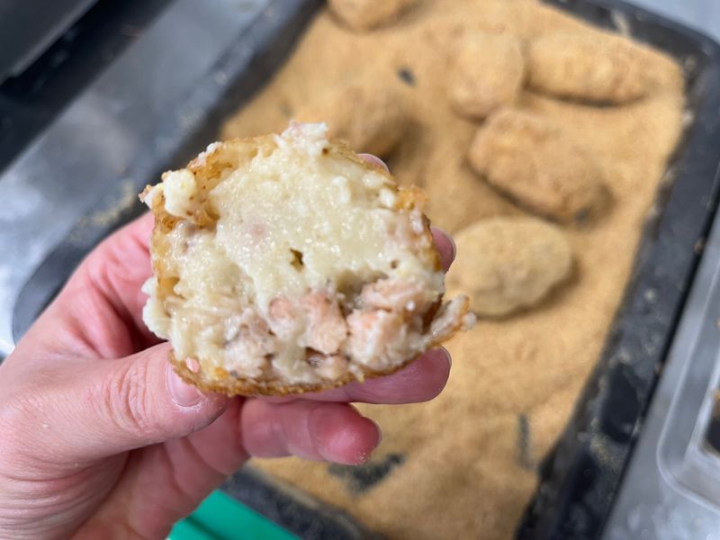 Photo : l'intérieur de la croquette aux crevettes