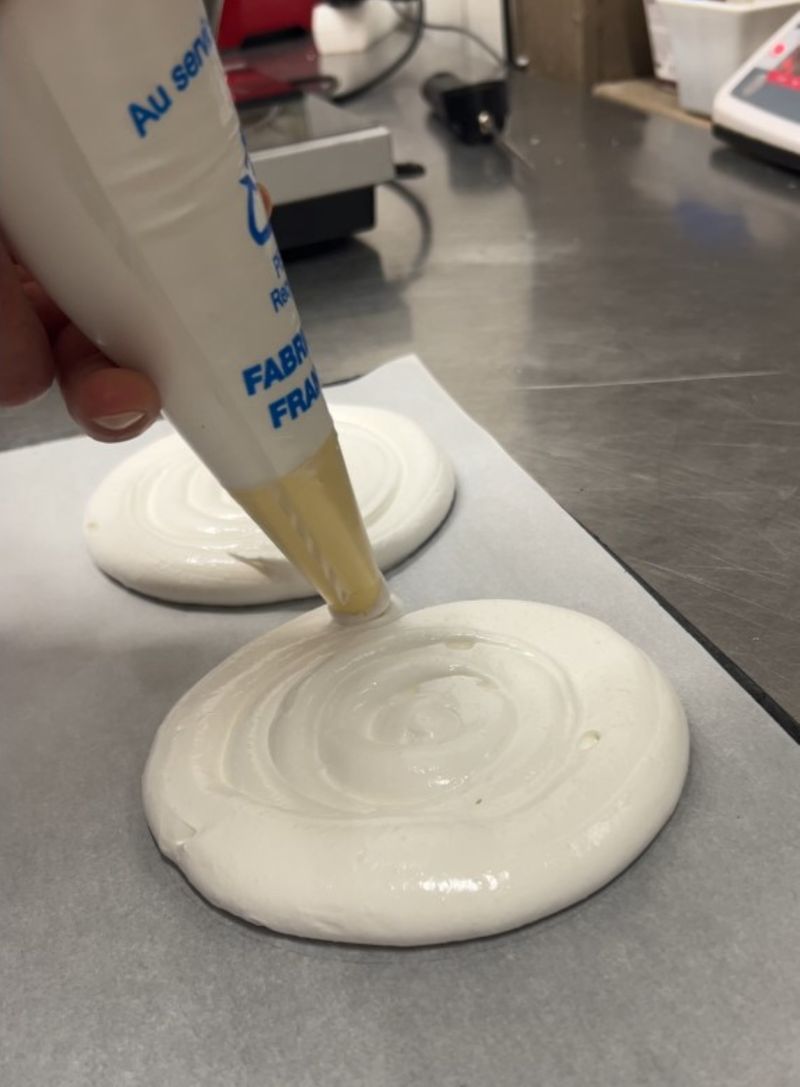 Photo Claire Decraene : cercles de meringue