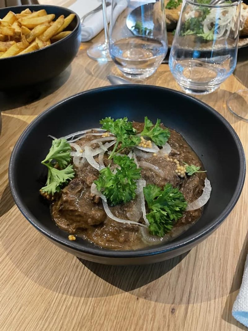 Photo Alexis Lenouvel : carbonade frites à l'Estaminet Anosteké