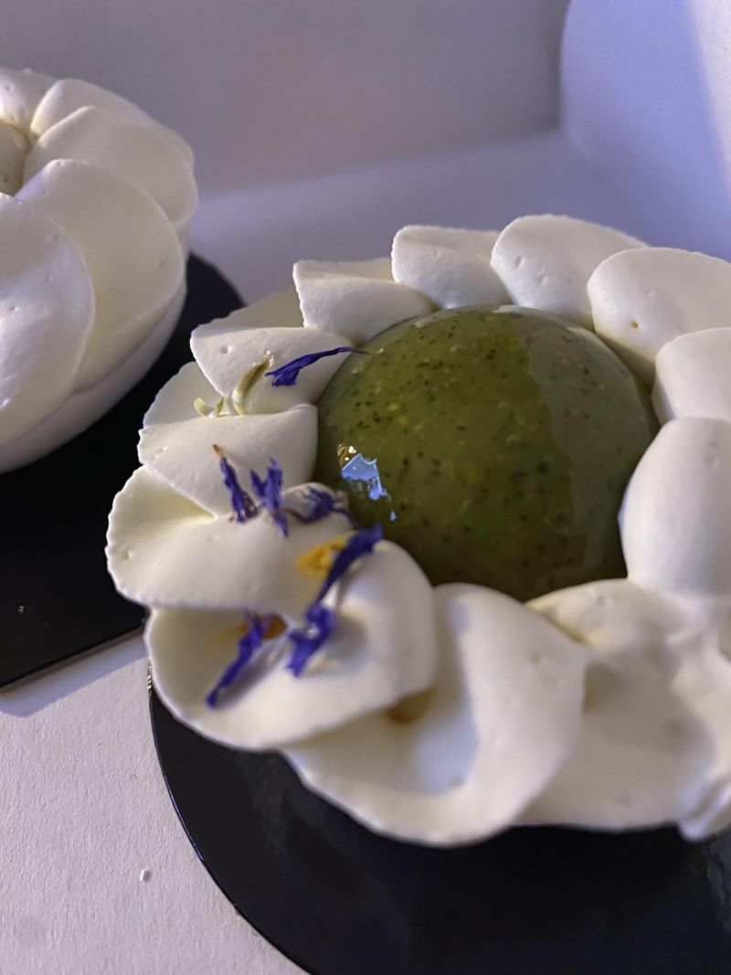 Pavlova de la pâtisserie fine Brune à Marcq en Baroeul