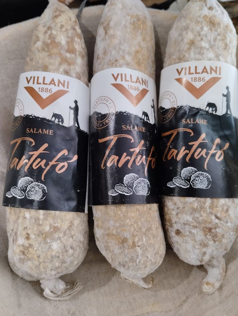 Saucisson à retrouver chez Poupette épicerie fine à Tourcoing