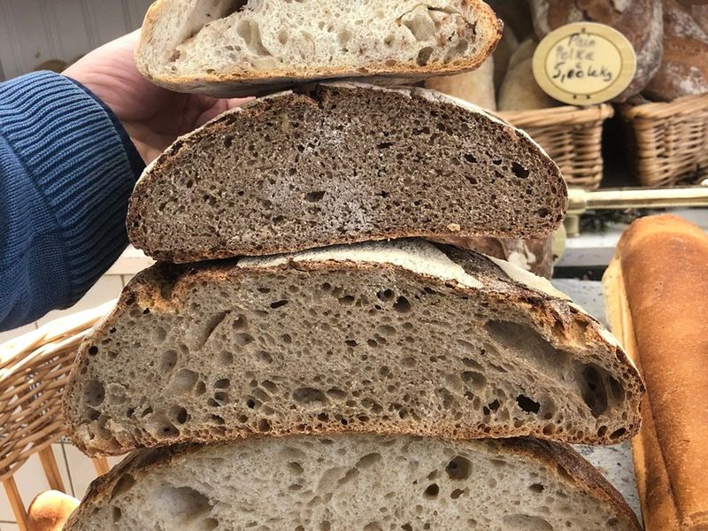 Pain à la coupe de la boulangerie Degruson dans le Vieux-Lille
