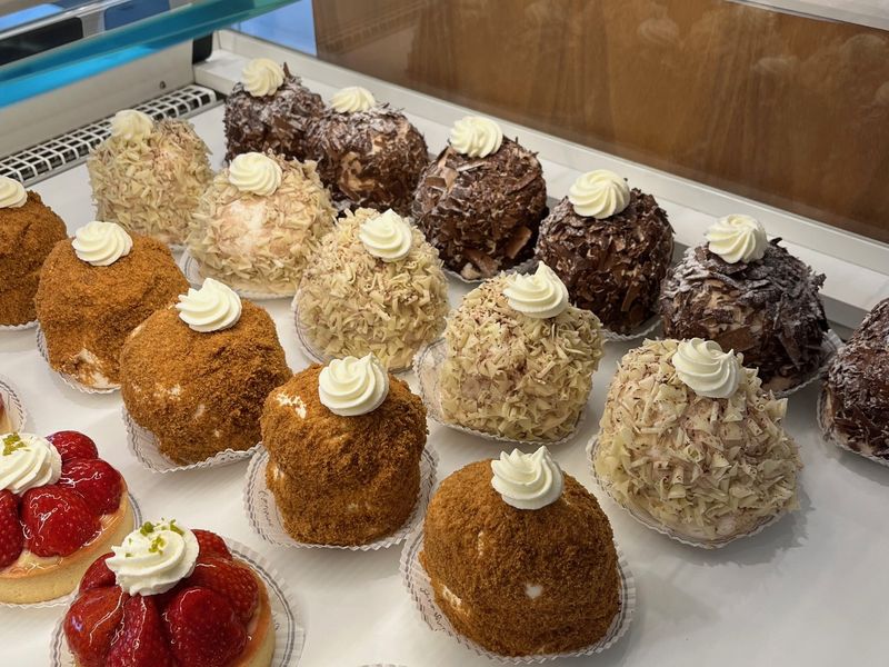 Photo : les merveilleux de la pâtisserie Houcke à Hazebrouck