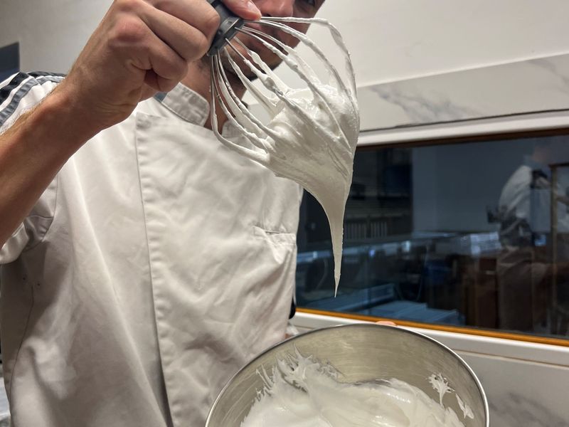 Photo Claire Decraene : la meringue forme un bec