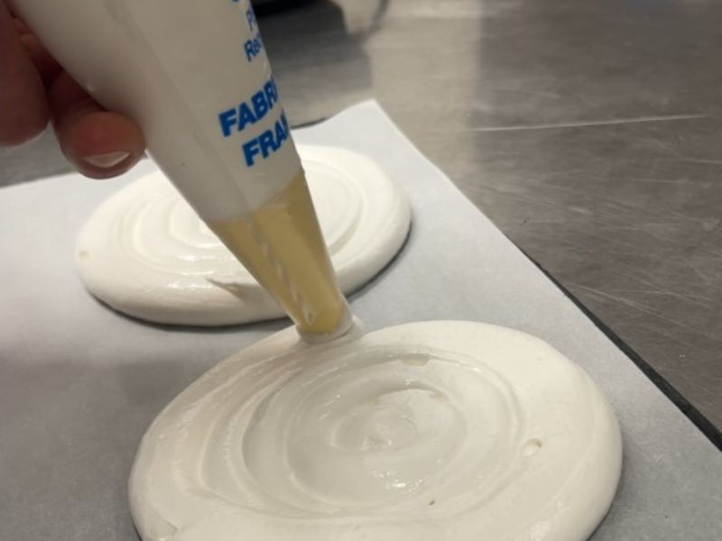 Photo Claire Decraene : cercles de meringue