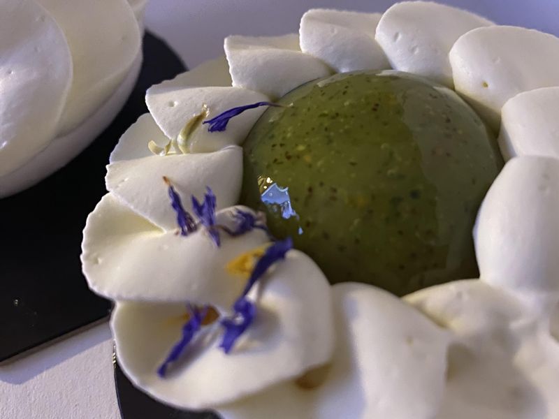 Pavlova de la pâtisserie fine Brune à Marcq en Baroeul
