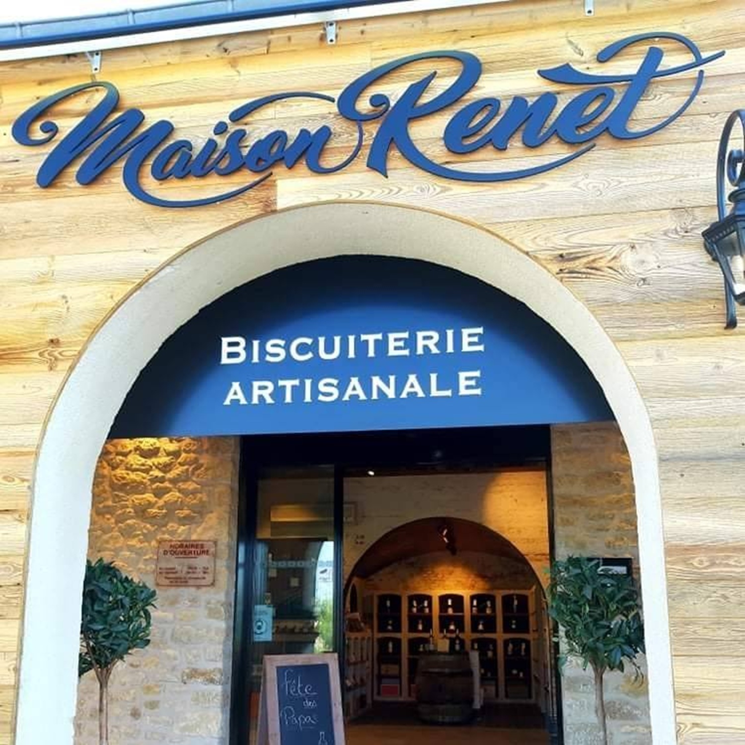Au Petit Versailles Gourmand - Maison Renet