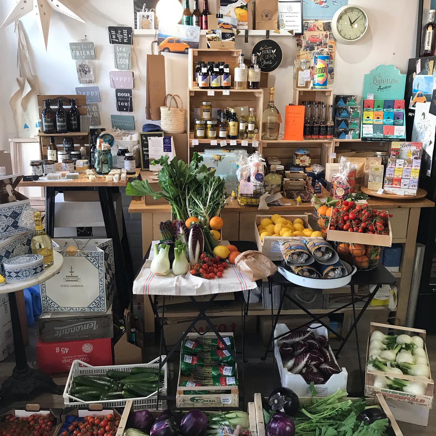 june epicerie