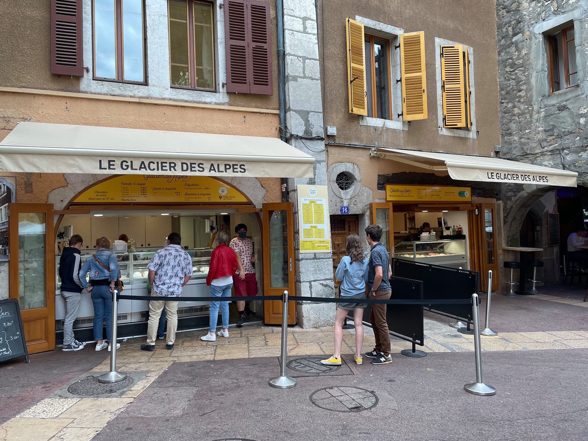 GLACIER DES ALPES