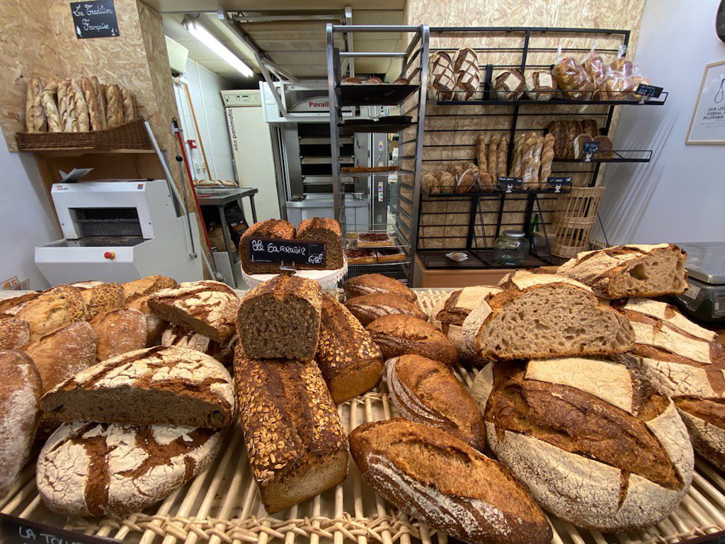 pains spéciaux de la maison lestarpé à anglet