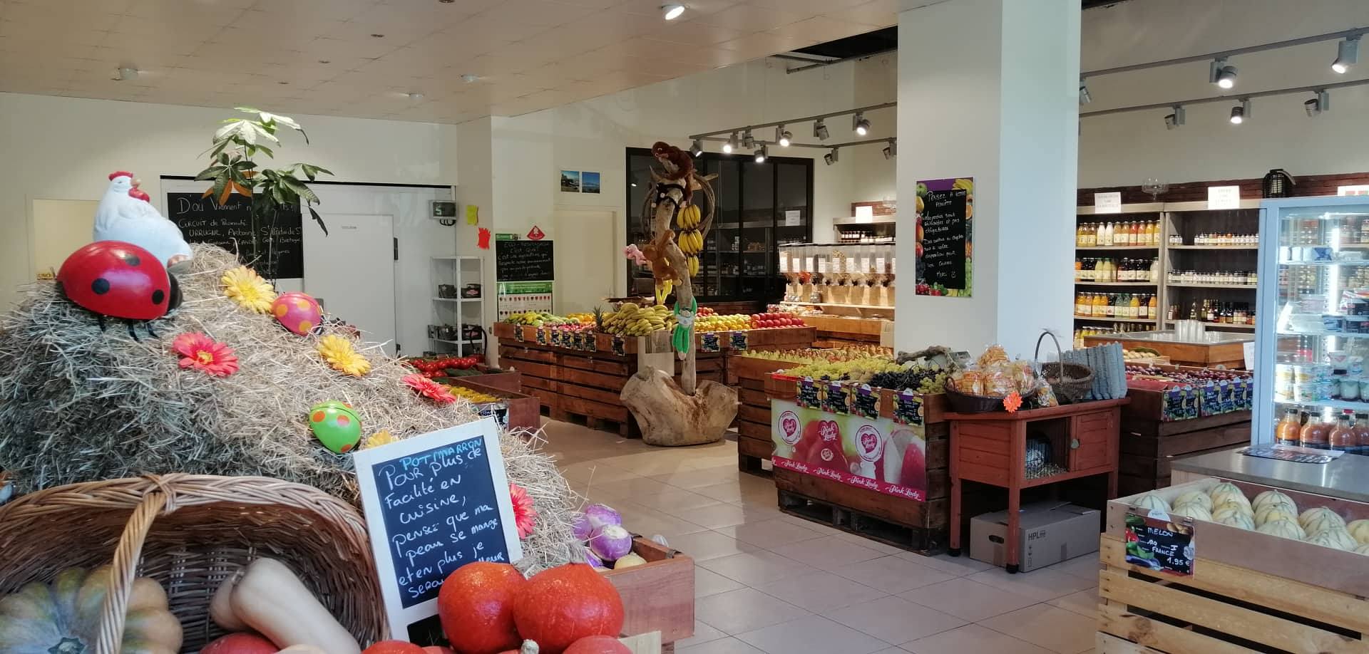 AU MARCHE DE MAGALIE