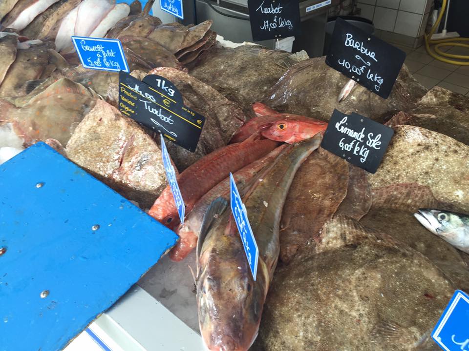 Marché aux poissons de Boulogne-sur-Mer, poissonnerie à Boulogne-sur