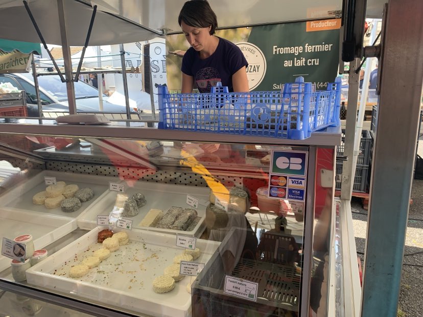 Chèvres du Bois Nozay au marché de Quimiac à Mesquer