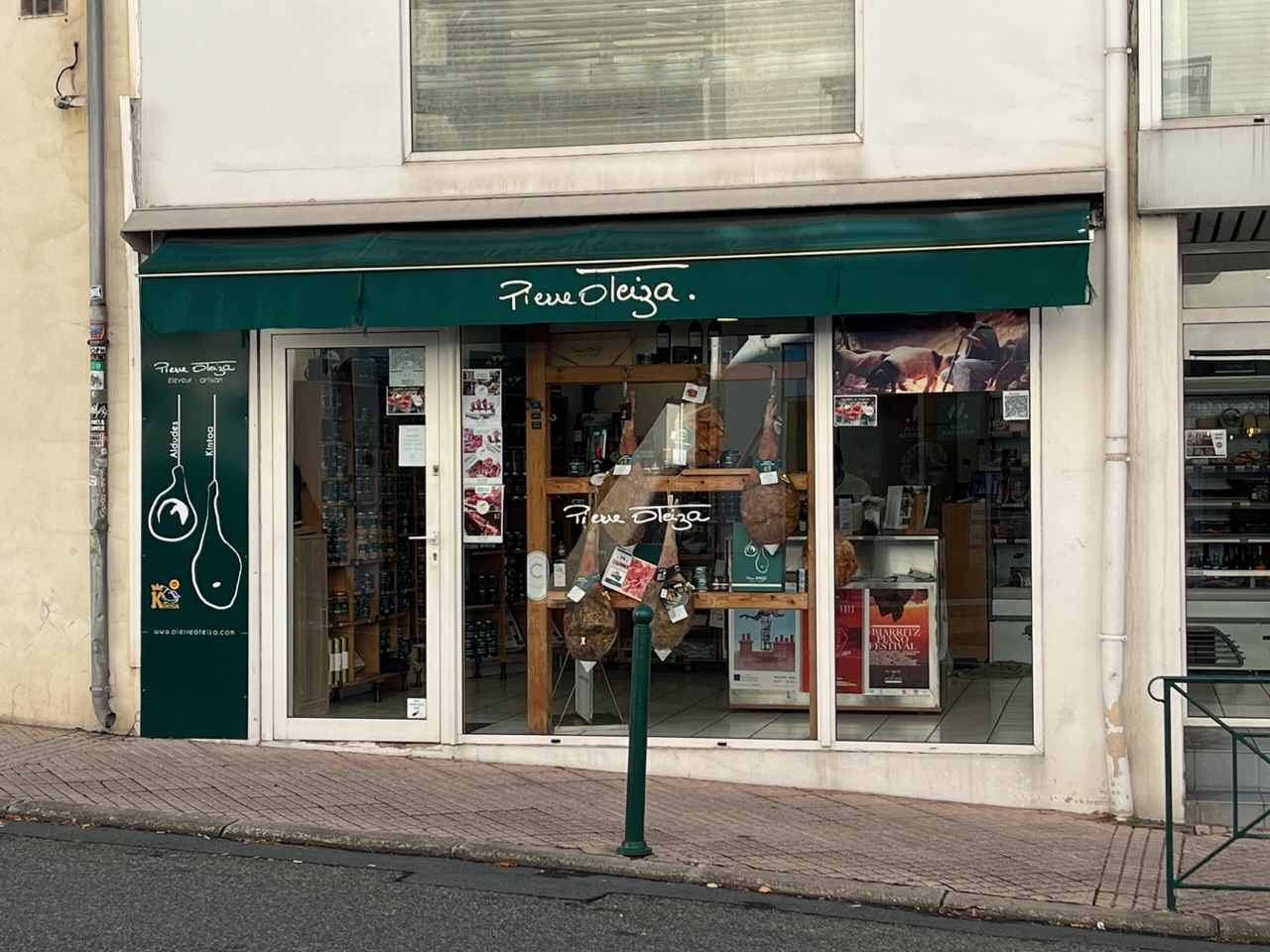 Pierre Oteiza Biarritz boutique
